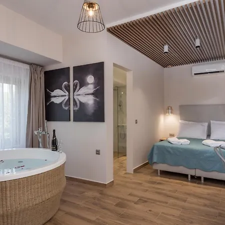 Aequor Luxury &